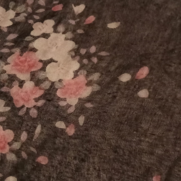 Scarf - Picture 2 of 3